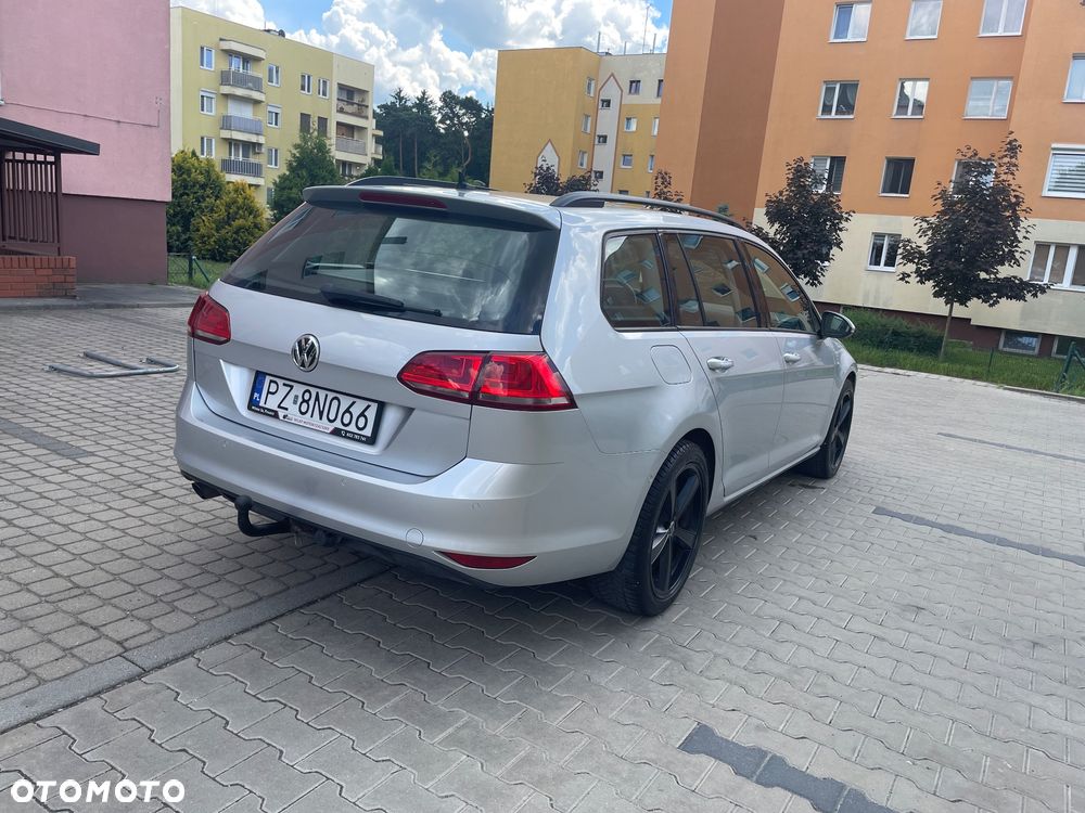 Volkswagen Golf 1.6 TDI BMT Comfortline - 11