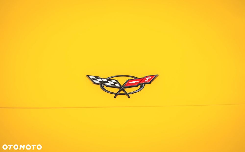 Chevrolet Corvette - 16