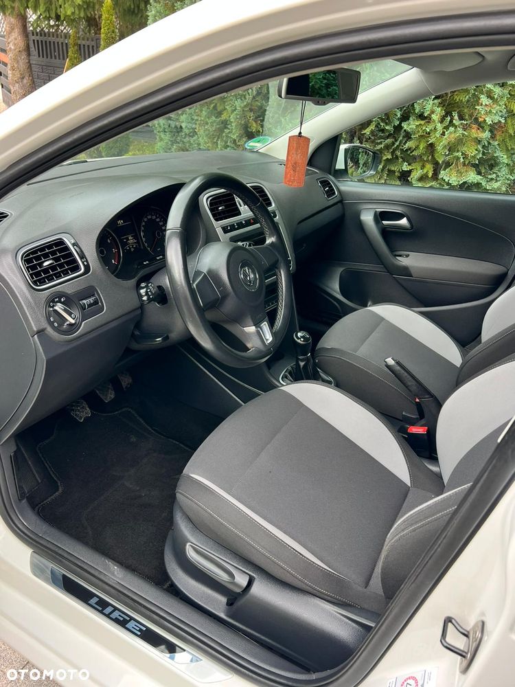 Volkswagen Polo - 13