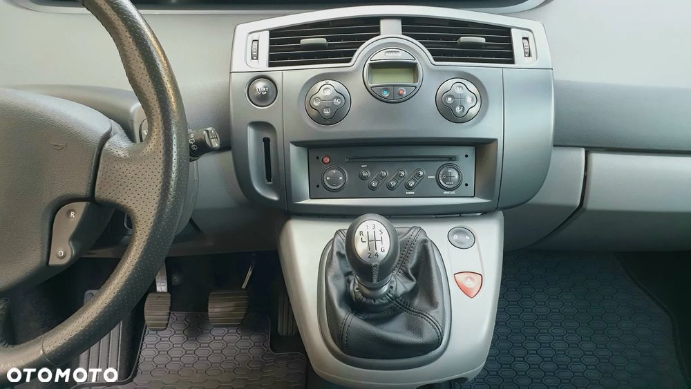 Renault Scenic 1.6 16V Authentique - 12