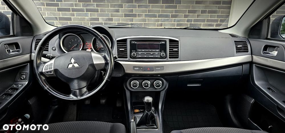 Mitsubishi Lancer 1.6 Intense - 10