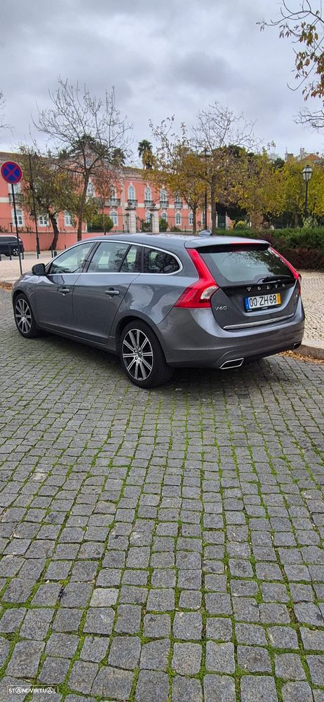 Volvo V60 2.4 D6 Summum AWD Phev - 2
