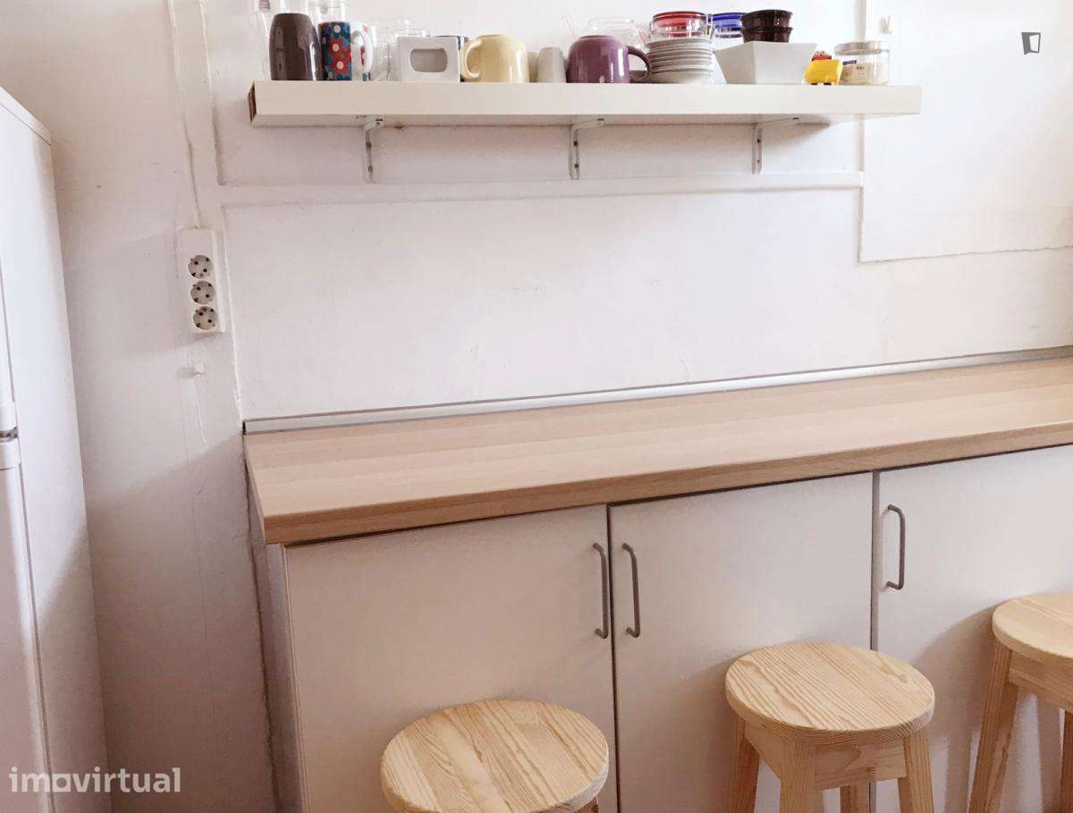 Quarto - localizado em Santos Lisbon - Grande imagem: 4/10