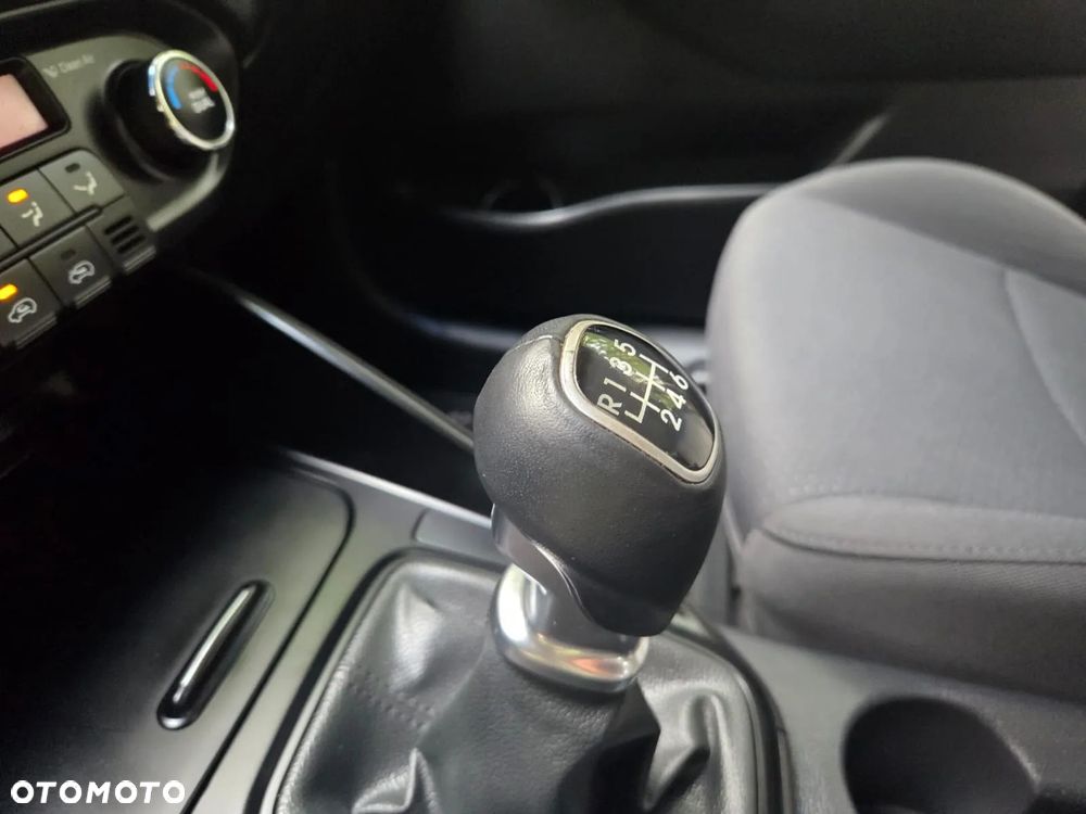 Kia Carens 1.6 GDI Business Line 7os EU6 - 22