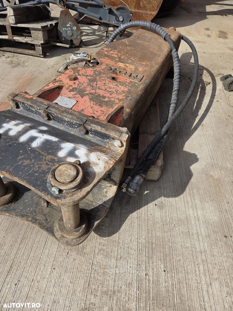 Hitachi ZX135US-6, 15t, 2018, 3.958h, PADURI CAUCIUC NOI, CUPLA RAPIDA HIDRAULICA, CUPA LATA NOUA, cupa ingusta, camera spate, camere laterale, Adanc sapare 6m, latime 2,49m, ridica 7t, consum mediu 7l/h, posibil leasing 3 ani-PROMOTIE 79.900 EUR+Tva - 35