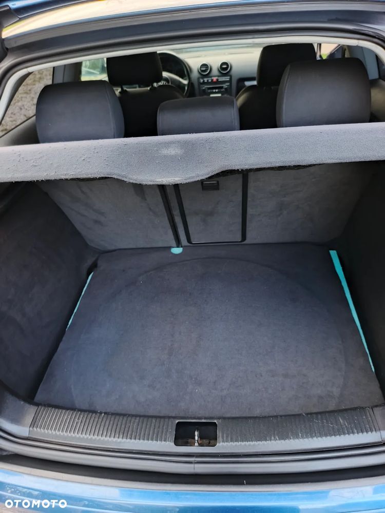 Audi A3 1.6 Ambiente - 10
