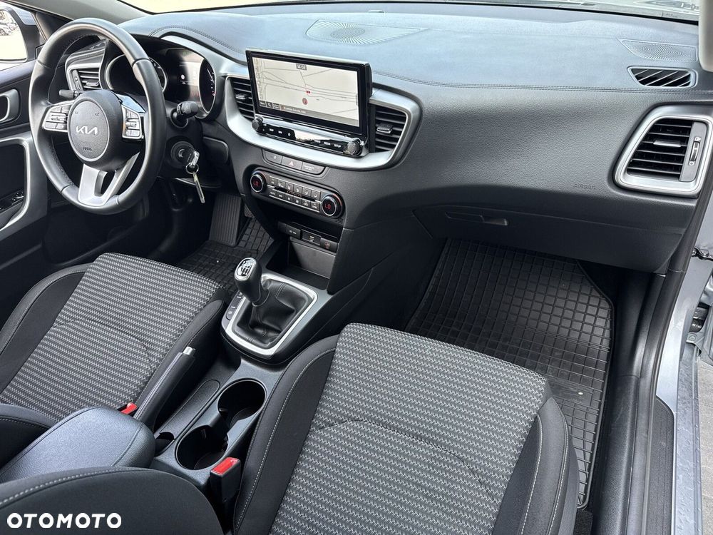 Kia Ceed 1.5 T-GDI M - 23
