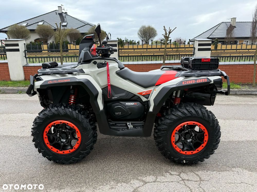 Can-Am Outlander - 2