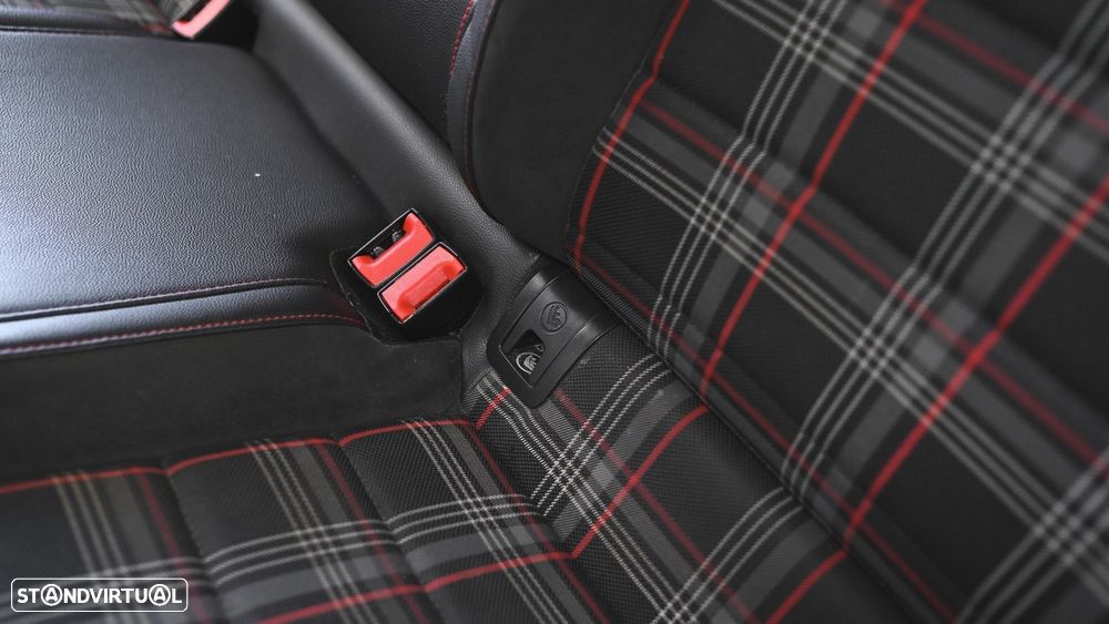 VW Golf 2.0 TSi GTi DSG - 44