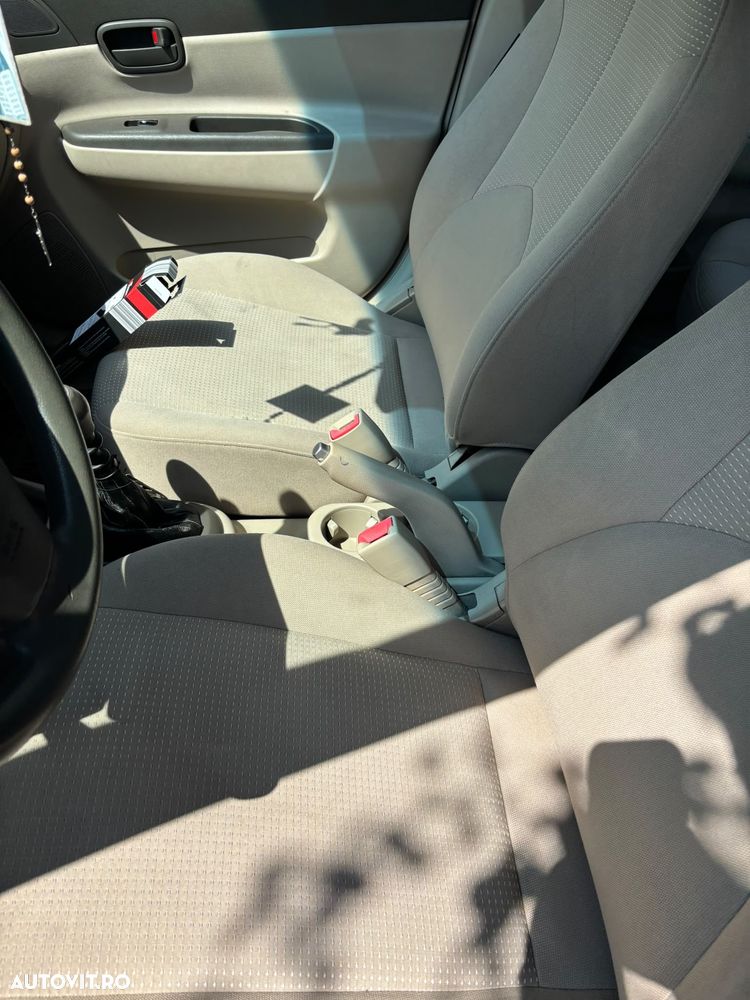 Hyundai Accent MC 1.5 CRDI GL FULL - 4