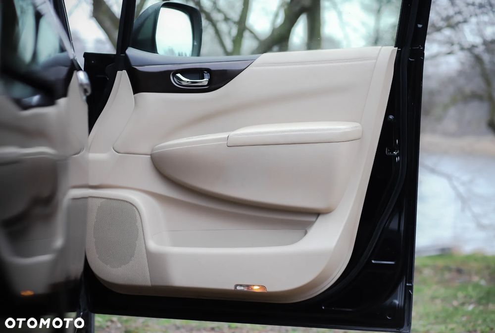 Nissan Quest 3.5 SL - 20