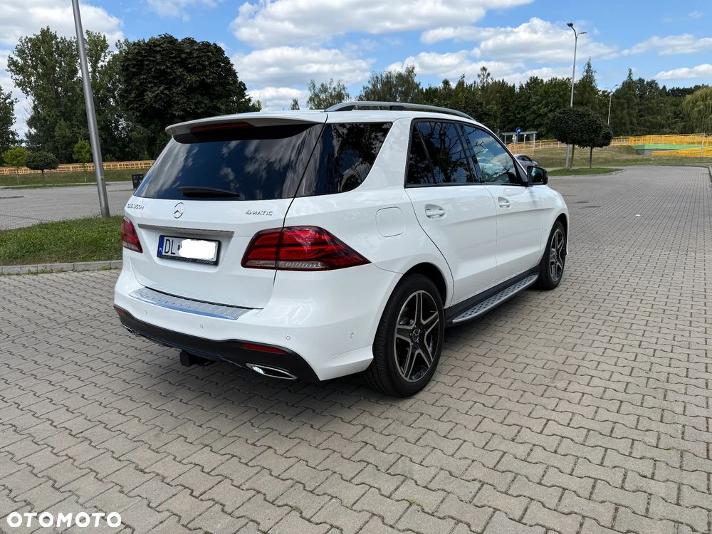 Mercedes-Benz GLE 350 d 4Matic 9G-TRONIC AMG Line - 6