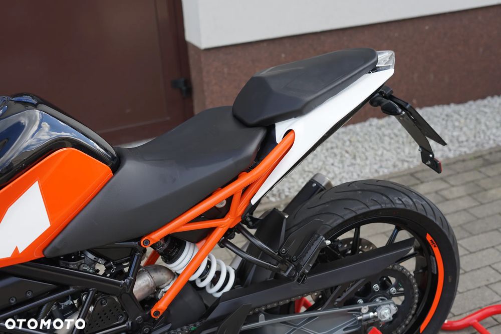KTM Duke 125 - 23