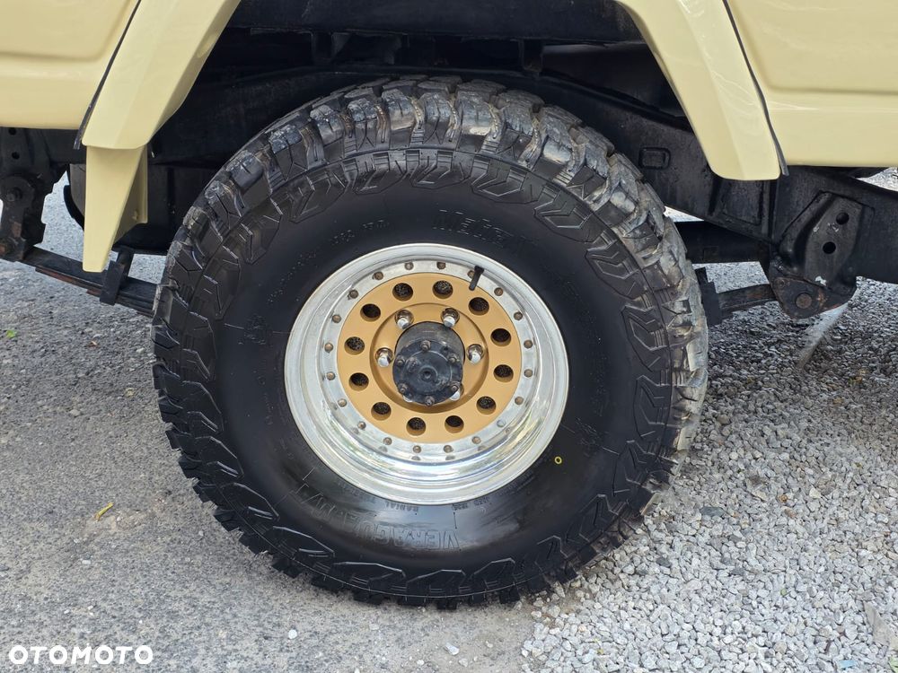 Toyota Land Cruiser - 21