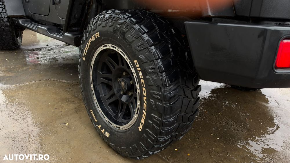 Jeep Wrangler - 34