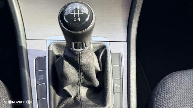 VW Golf Variant 1.6 TDi GPS Edition - 32