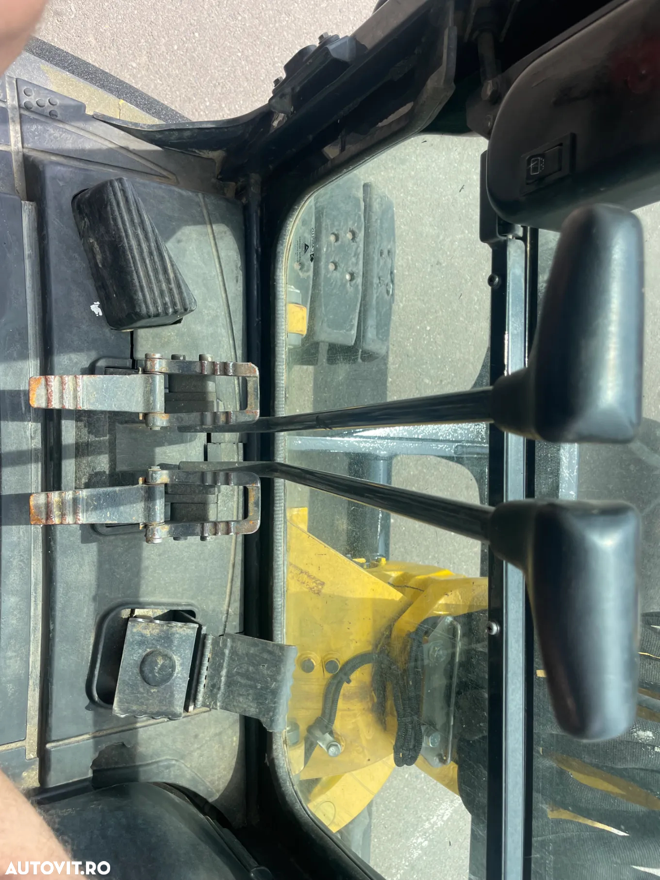 Komatsu PC55MR-3 - 9