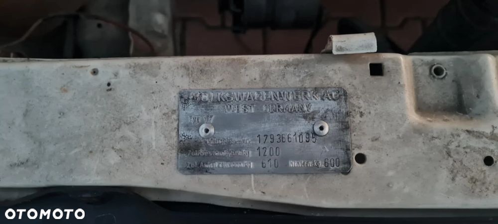 Volkswagen Golf 1.1 - 21