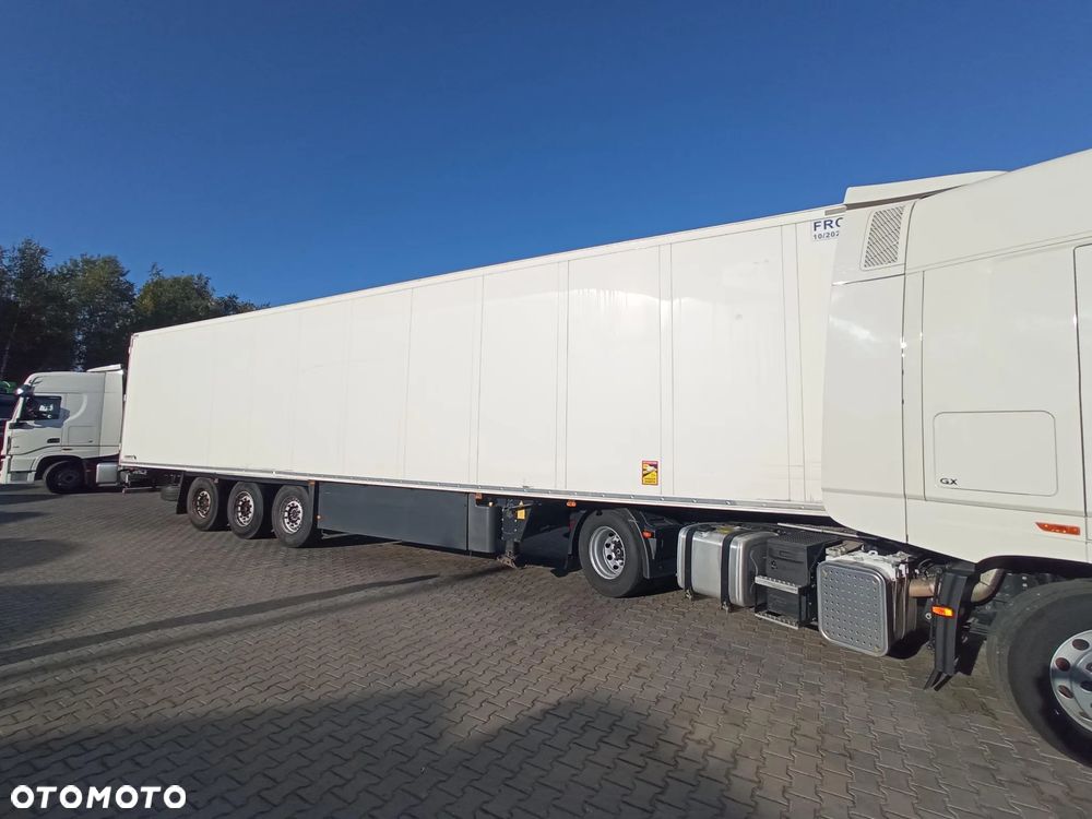 Schmitz Cargobull SKO 24L - 10