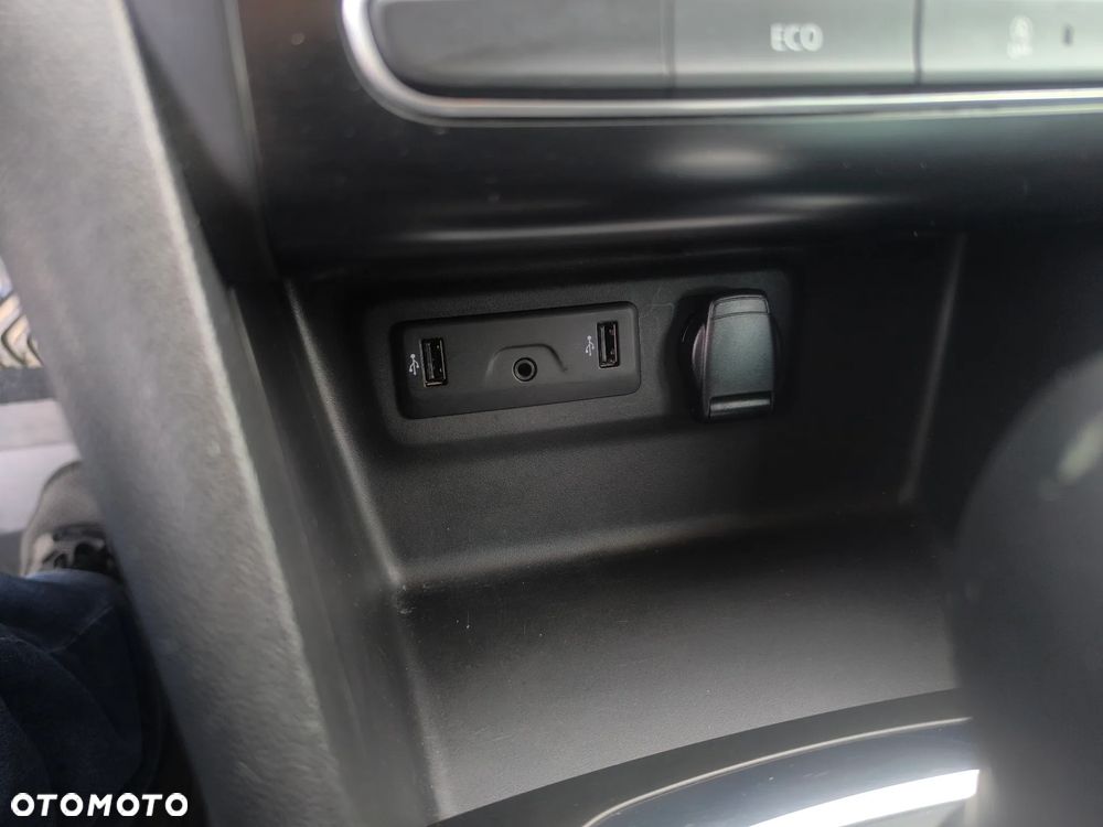 Renault Megane 1.3 TCe FAP Limited EDC - 38