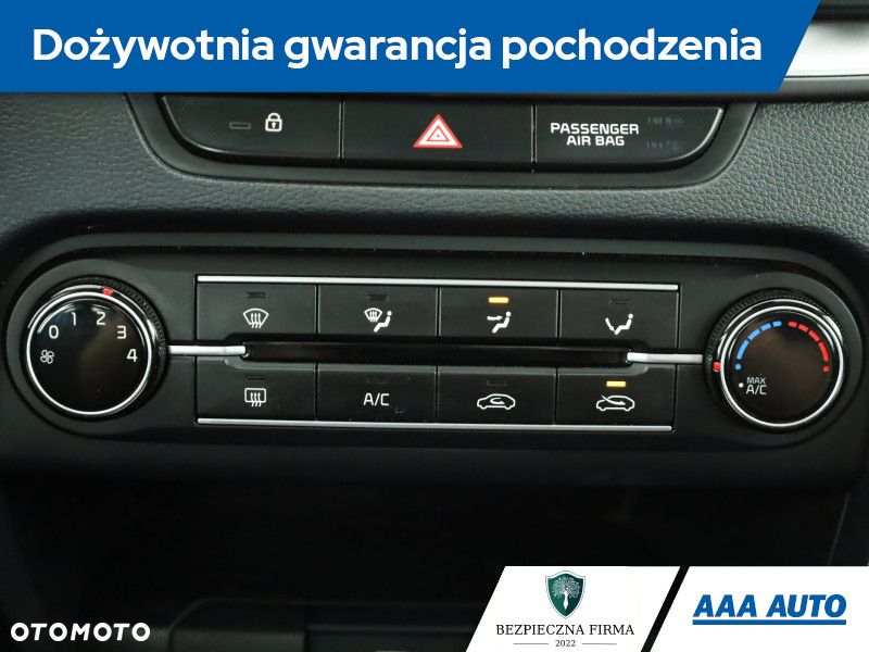 Kia Ceed - 11