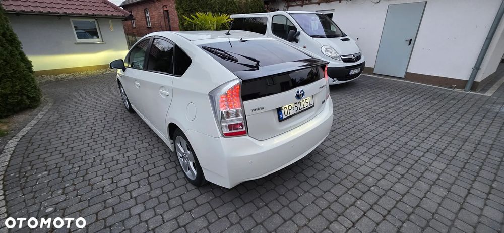 Toyota Prius 1.8 HSD Sol - 4