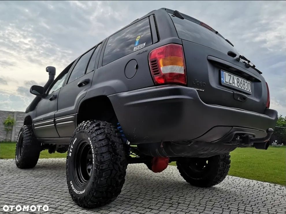 Jeep Grand Cherokee - 12
