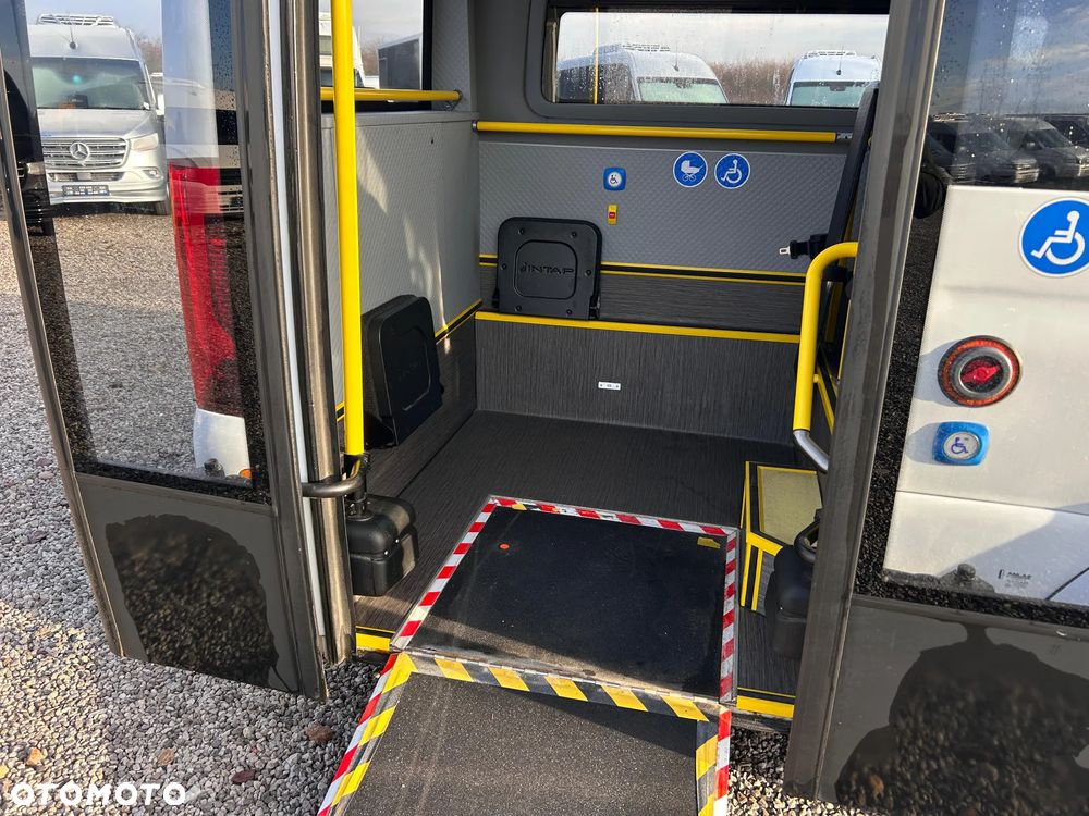 Mercedes-Benz eSprinter CITY - 4