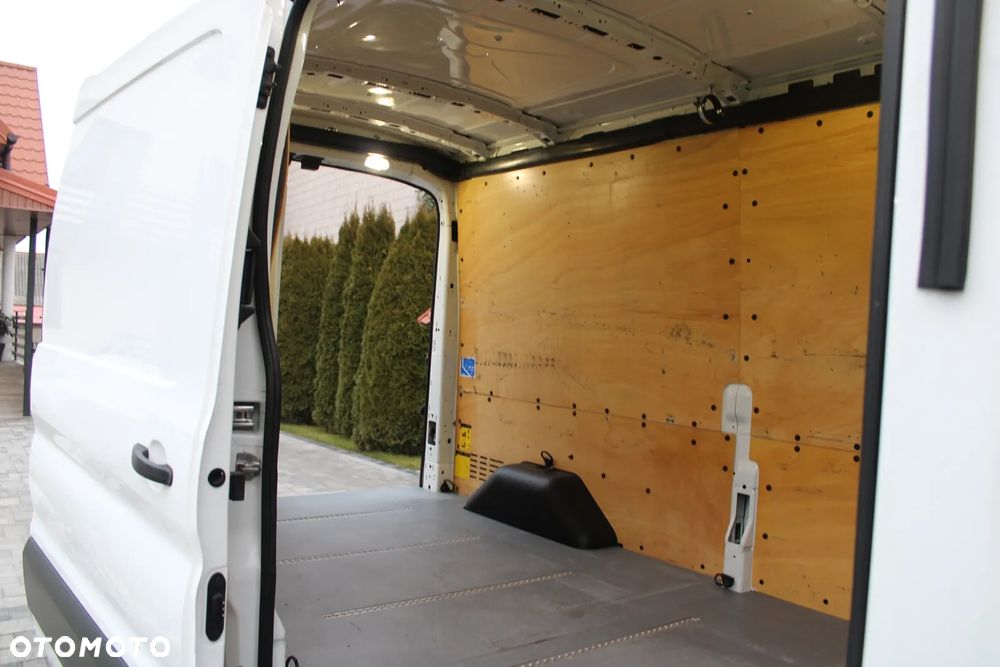 Ford Transit - 21