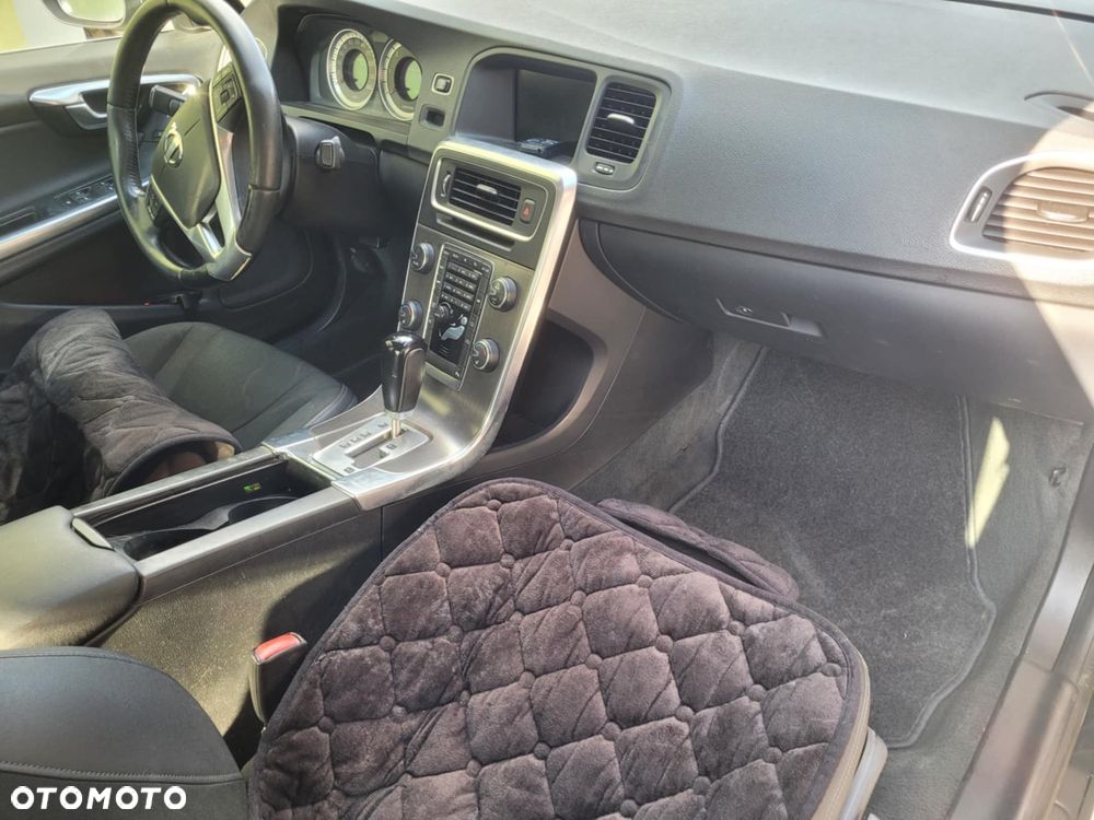 Volvo S60 D3 Geartronic Momentum - 3