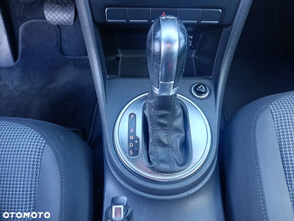 Volkswagen Beetle 1.6 TDI DPF DSG Blue Motion Technologie Exclusive Design - 21