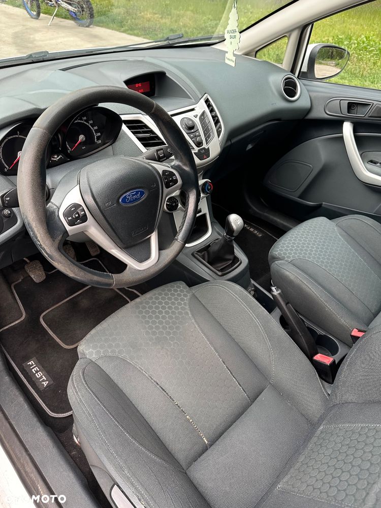 Ford Fiesta - 9