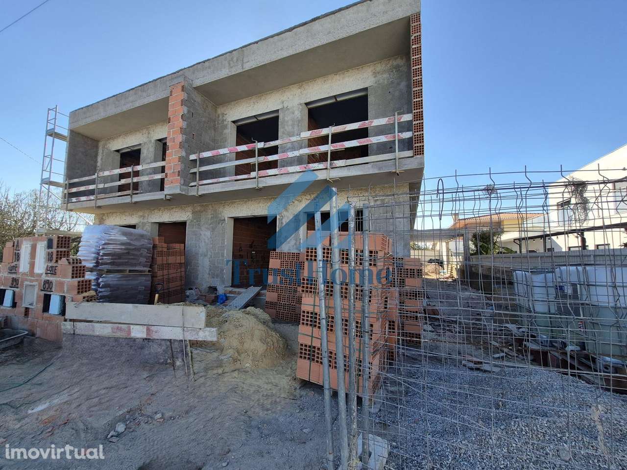 Moradia T4 Nova Piscina em Redondos Fernão Ferro - Grande imagem: 2/41