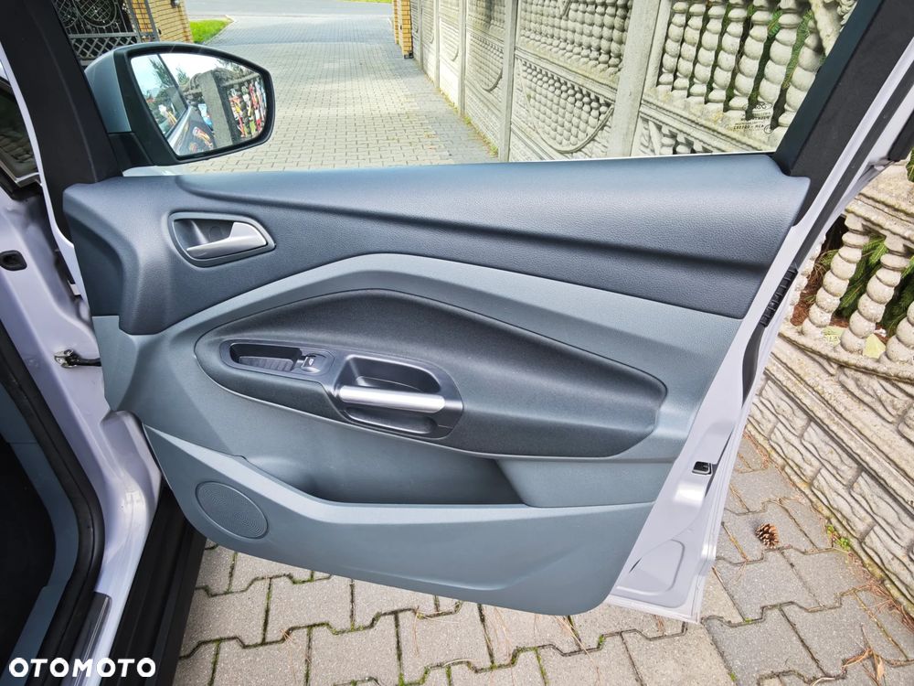 Ford C-MAX 1.6 Ti-VCT Titanium - 21