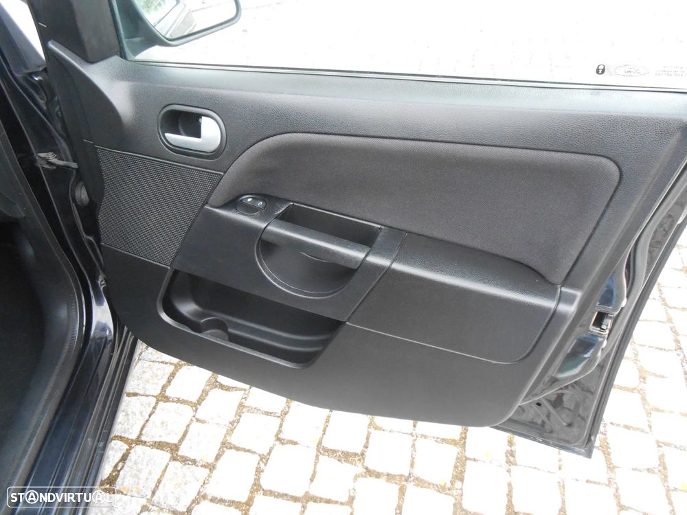 Ford Fiesta 1.25 Trend - 22