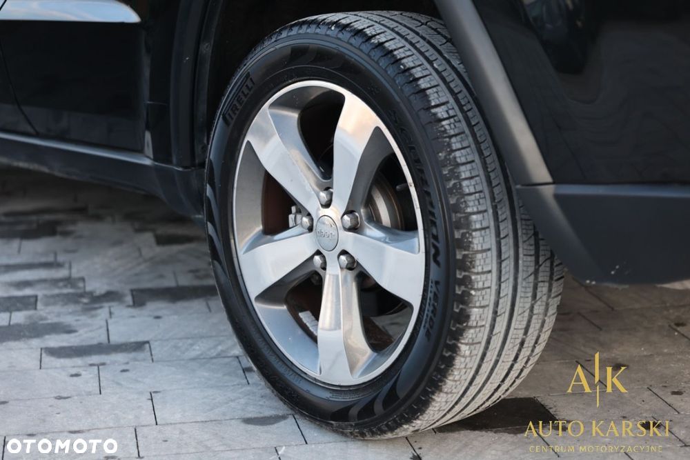 Jeep Grand Cherokee - 21
