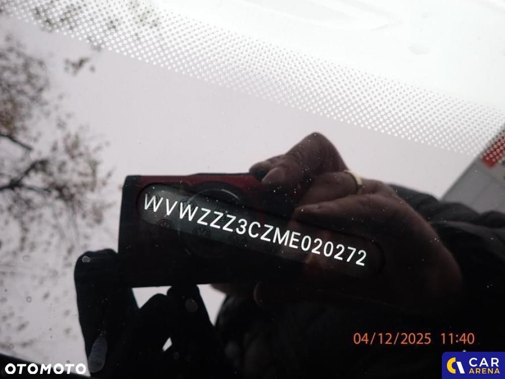 Volkswagen Passat - 12