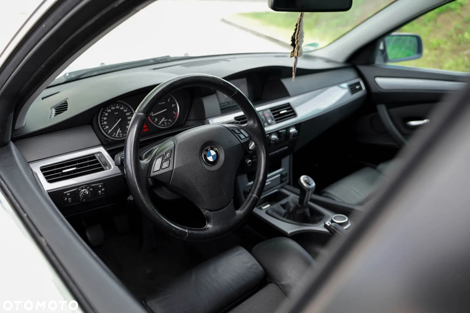 BMW Seria 5 520i - 9