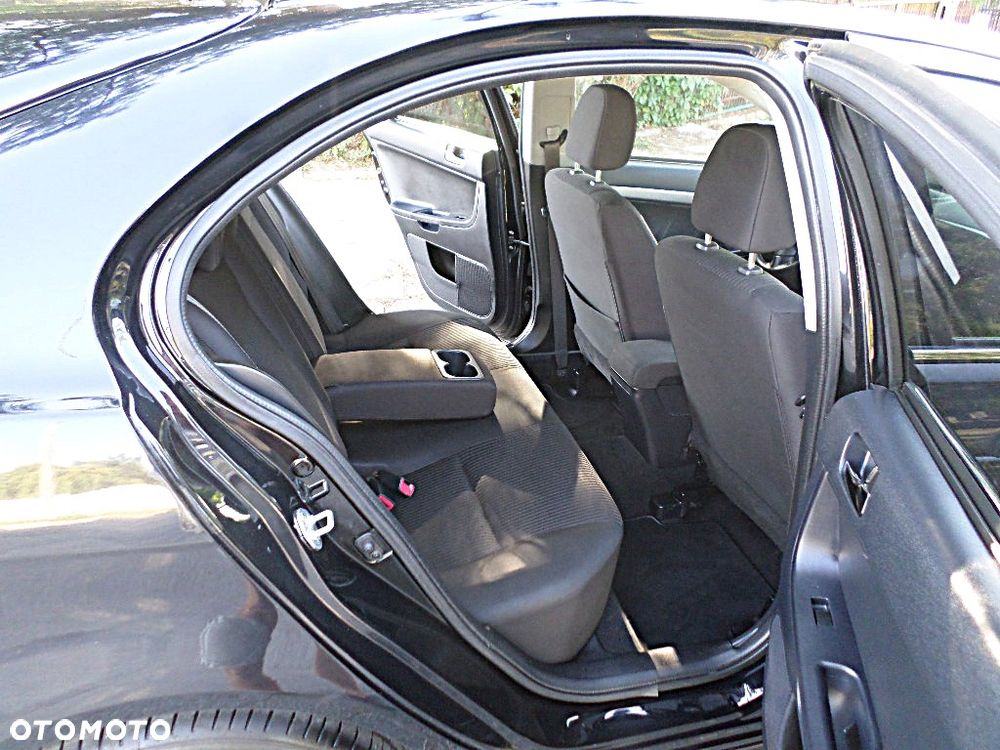 Mitsubishi Lancer Sportback 1.6 ClearTec Plus - 21