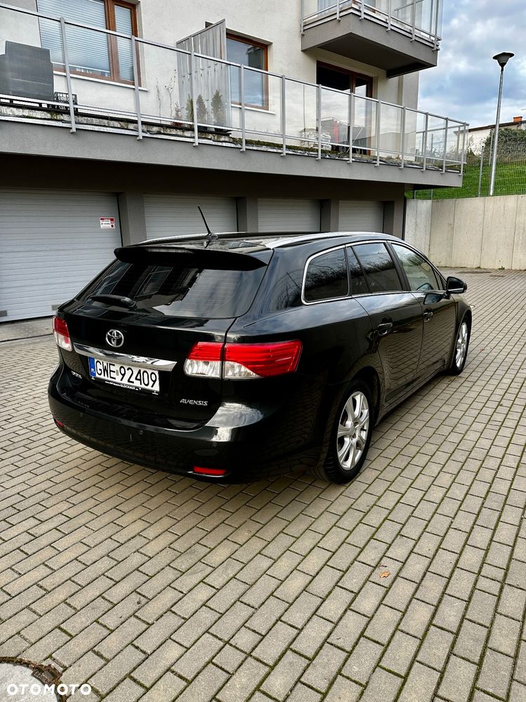 Toyota Avensis Combi 2.0 D-4D - 7