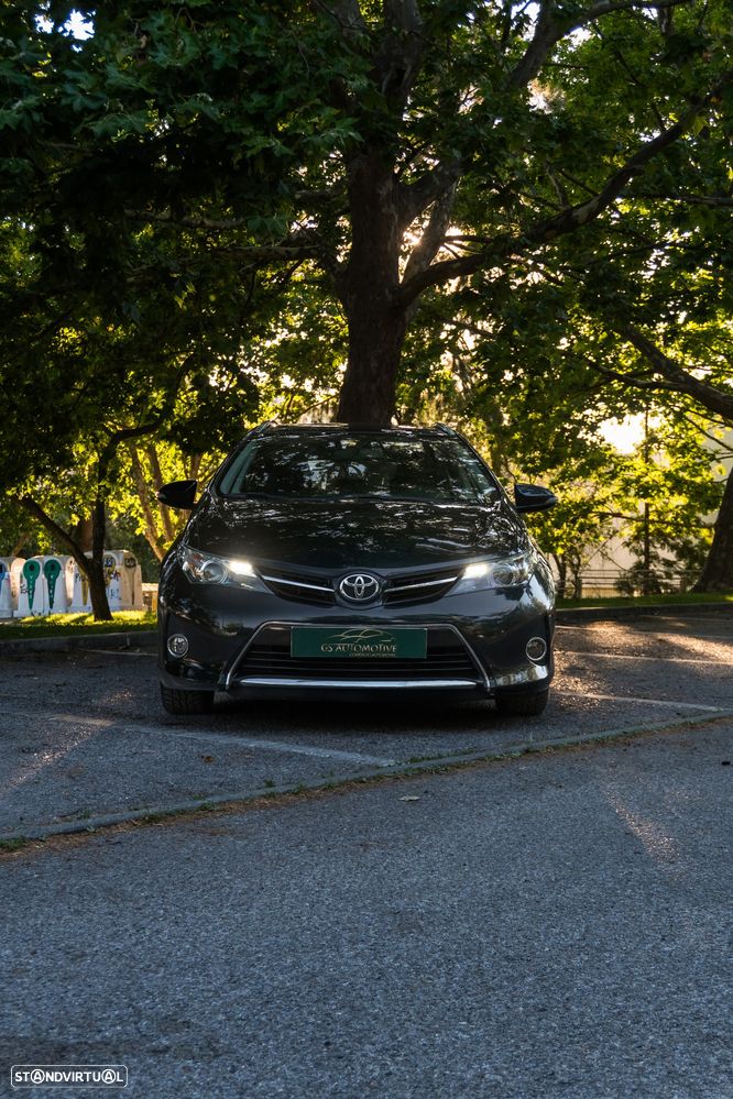 Toyota Auris 1.4 D-4D Exclusive +Skyv.+Navi - 2