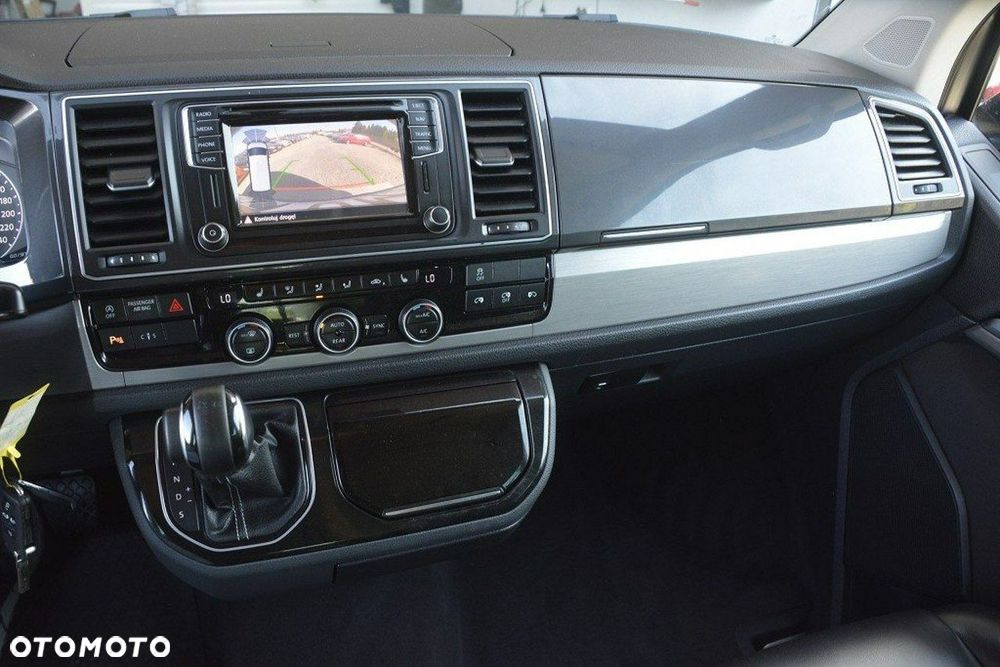 Volkswagen Multivan 2.0 TDI L1 Highline 4Motion DSG - 24