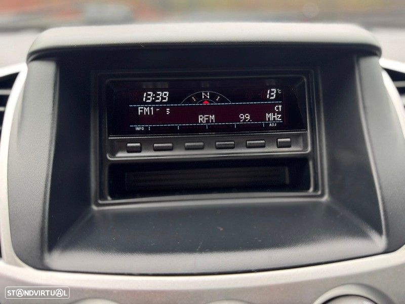 Mitsubishi L200 2.5 DI-D CD Invite AC 4WD - 26