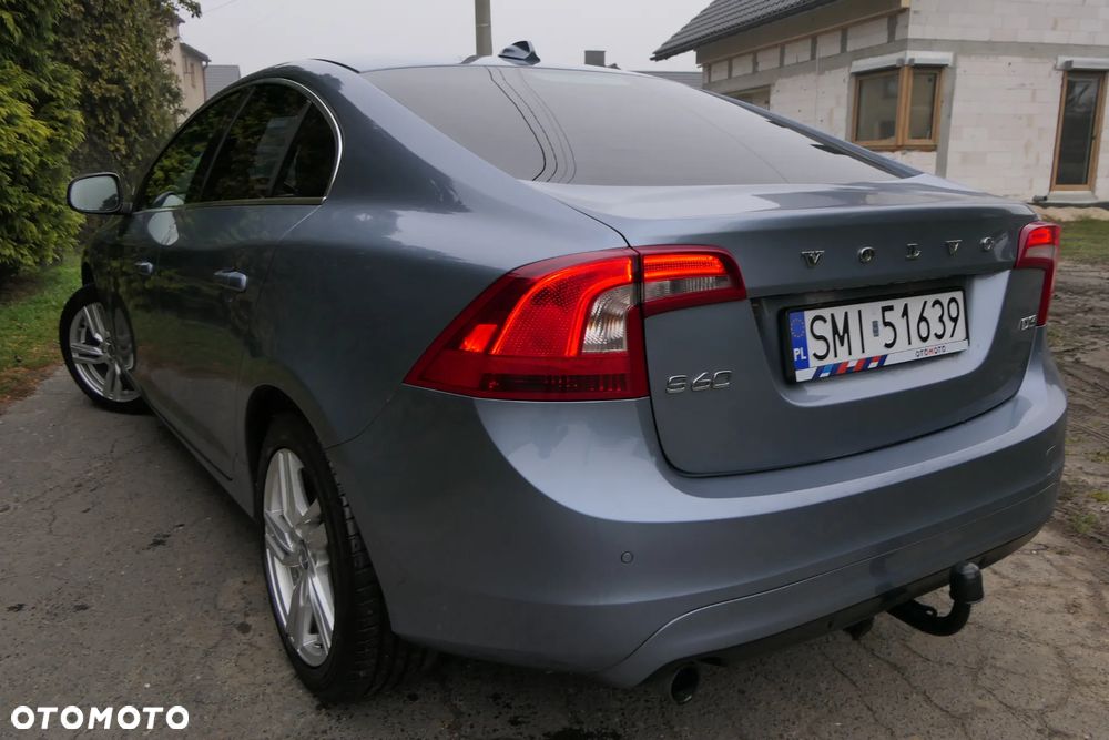 Volvo S60 D3 Drive-E Momentum - 11