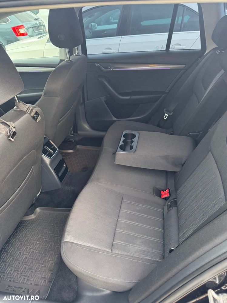 Skoda Octavia 2.0 TDI DSG Sport Edition - 13
