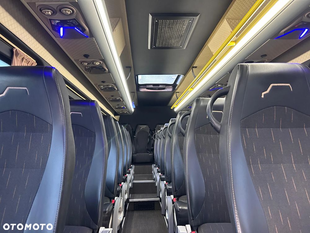 Mercedes-Benz Sprinter 517 - 14