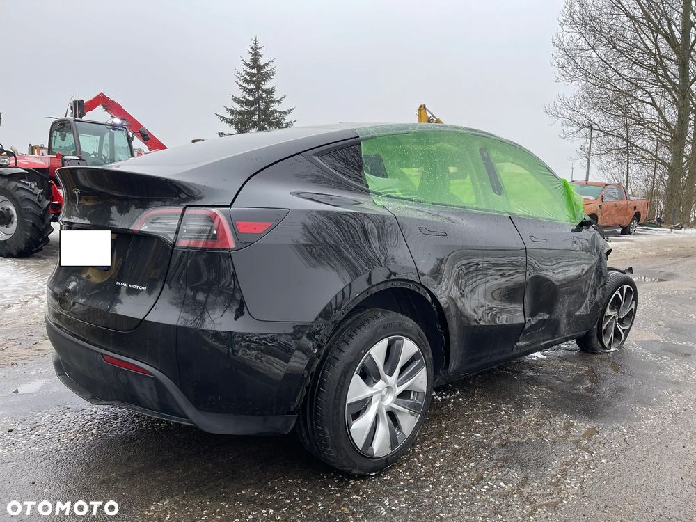 Tesla Y Long Range Dual Motor AWD - 5