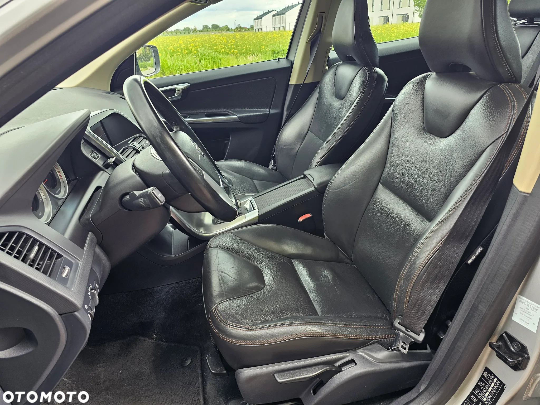 Volvo XC 60 D3 Geartronic Momentum - 9