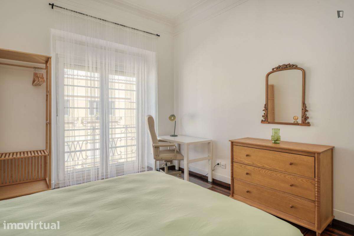 Quarto - localizado em Alameda Lisbon - Grande imagem: 3/20