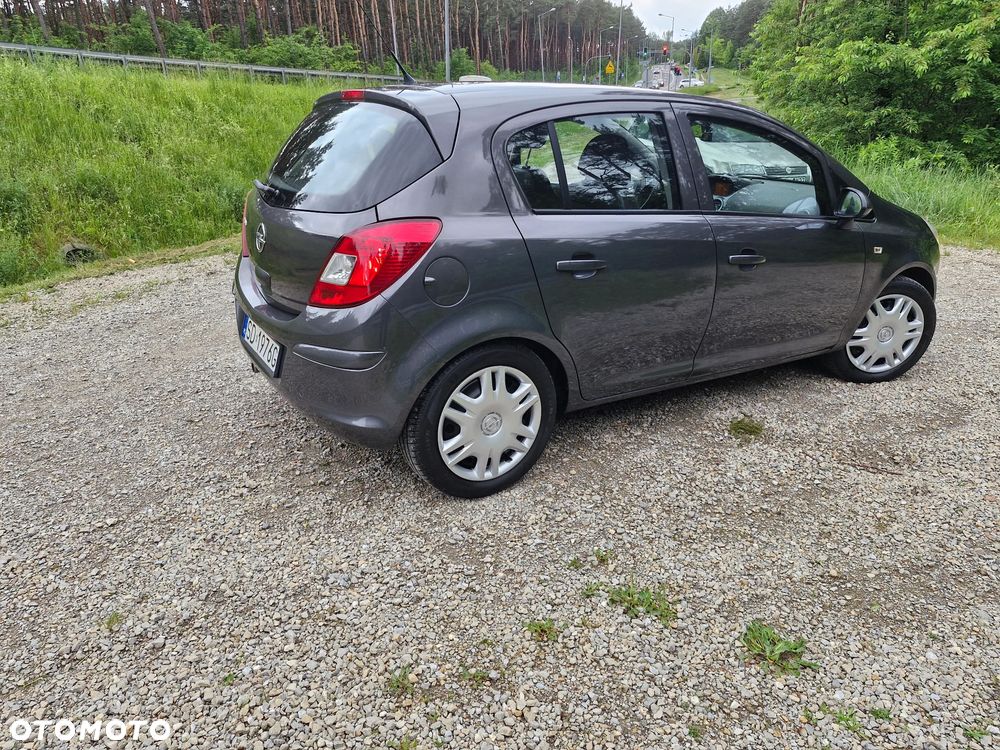 Opel Corsa 1.4 16V Cosmo - 6
